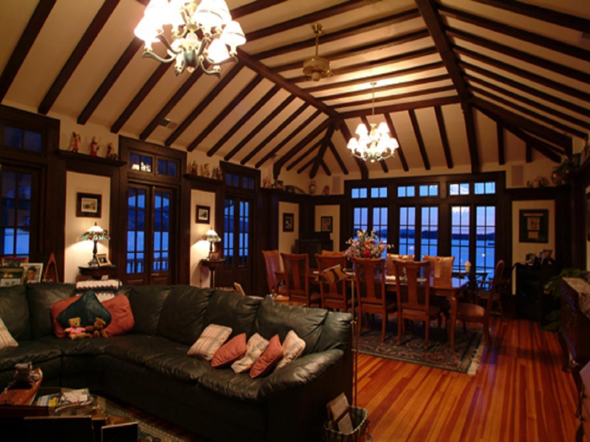 Lake George Boathouse Waterfront Lodging Болтон-Лендинг Экстерьер фото
