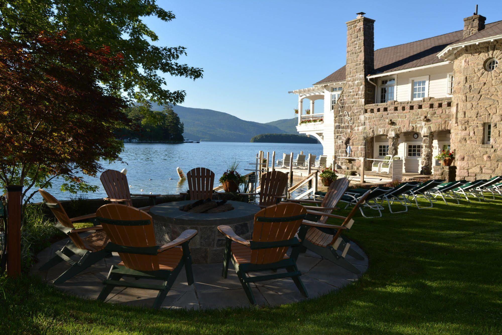 Lake George Boathouse Waterfront Lodging Болтон-Лендинг Экстерьер фото